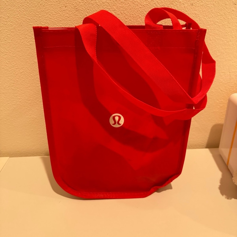 LULULEMON SHOPPING BAG❤️❤️😍😍
